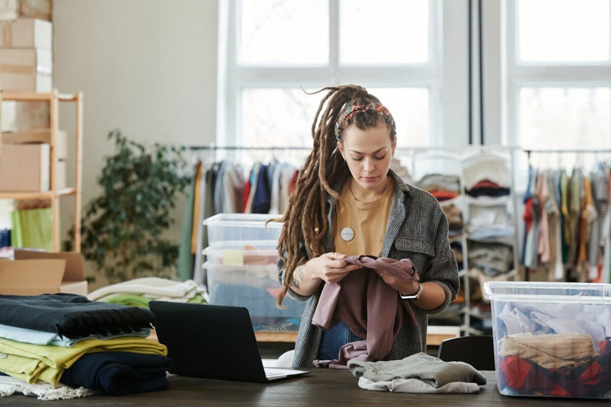 Ludyway | Sustainable Packaging for Clothing: Eco-Friendly & Stylish Solutions