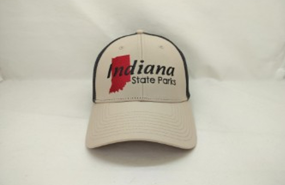 Technical flat-brim urban headwear