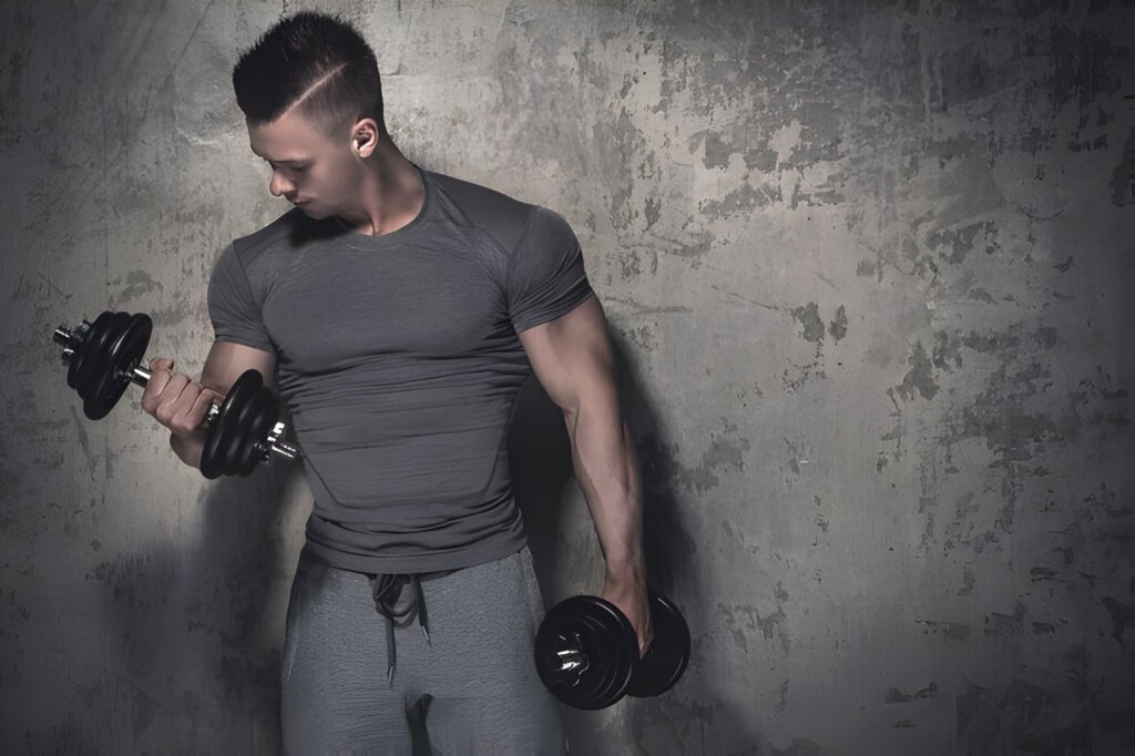 The 11 Best Workout Shirts For Men 2025
