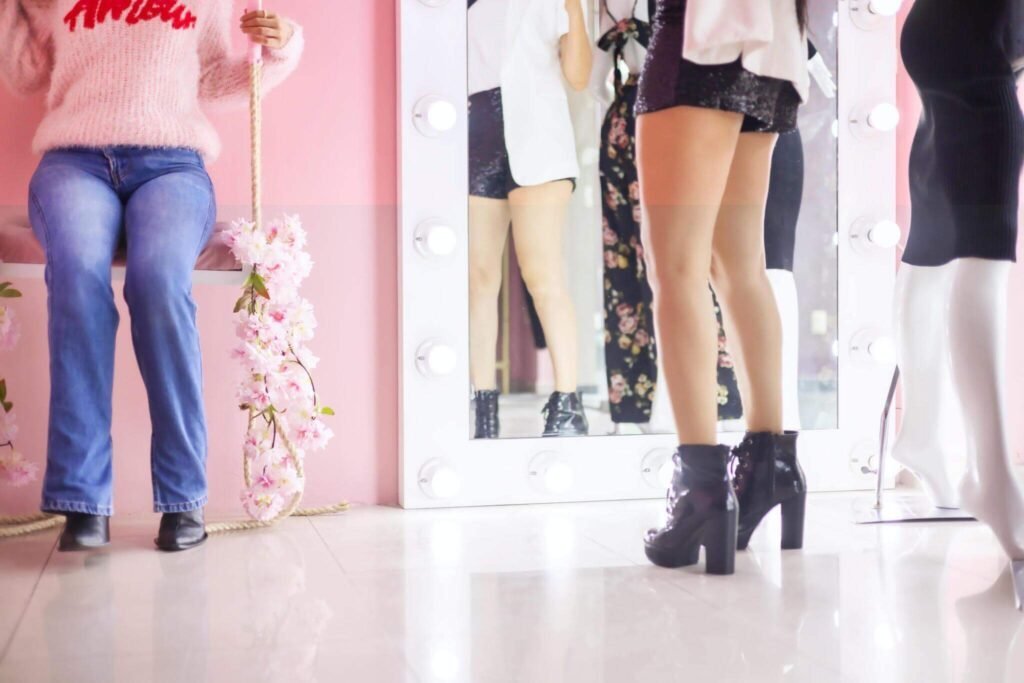 Crafting Clothes That Sell: Top 10 Clothing Design Tips