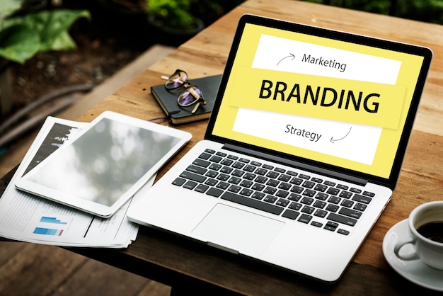 Top 5 Clothing Marketing Strategies 2025