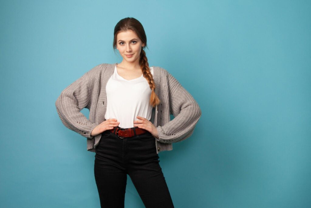 Mid-weight sweater cardigan with belted option