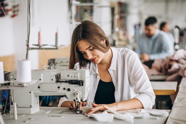 Garment sampling process in clothing manufacturing