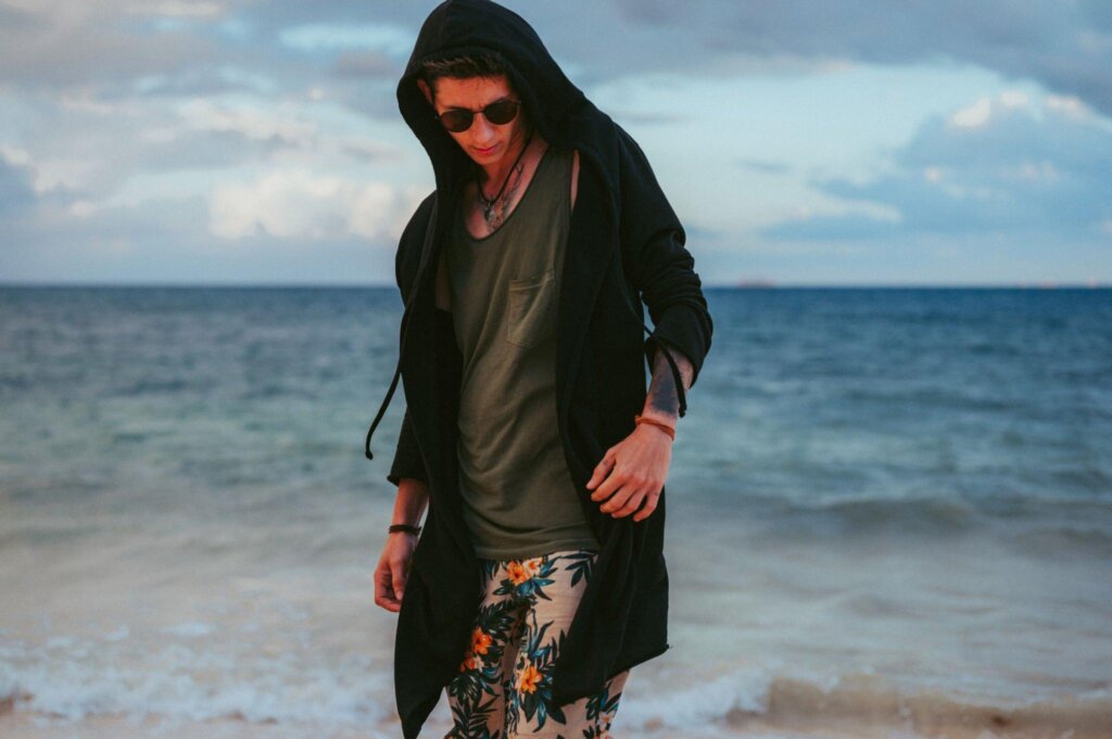 Hooded cardigan with button closure