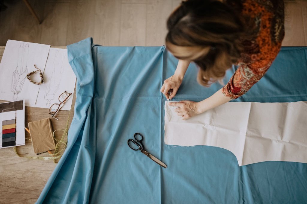 Ludyway | What is Cut and Sew? – Definition, Step by Step Guide, and Benefits