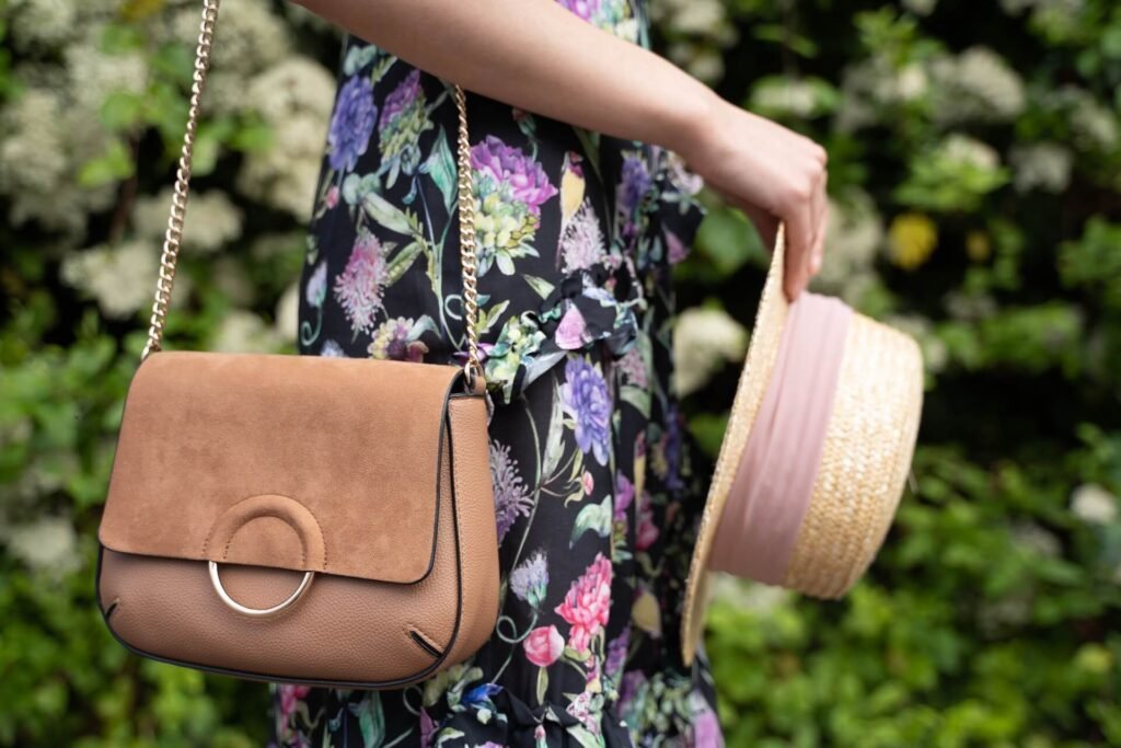 A Few Tips You Should Take For Starting A Handbag Business