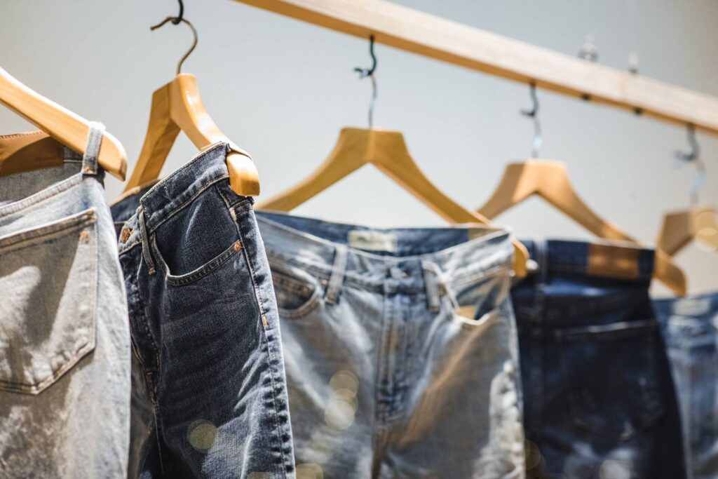 Ludyway | 16 Different Types Of Jeans - You Must Need In Your Closet