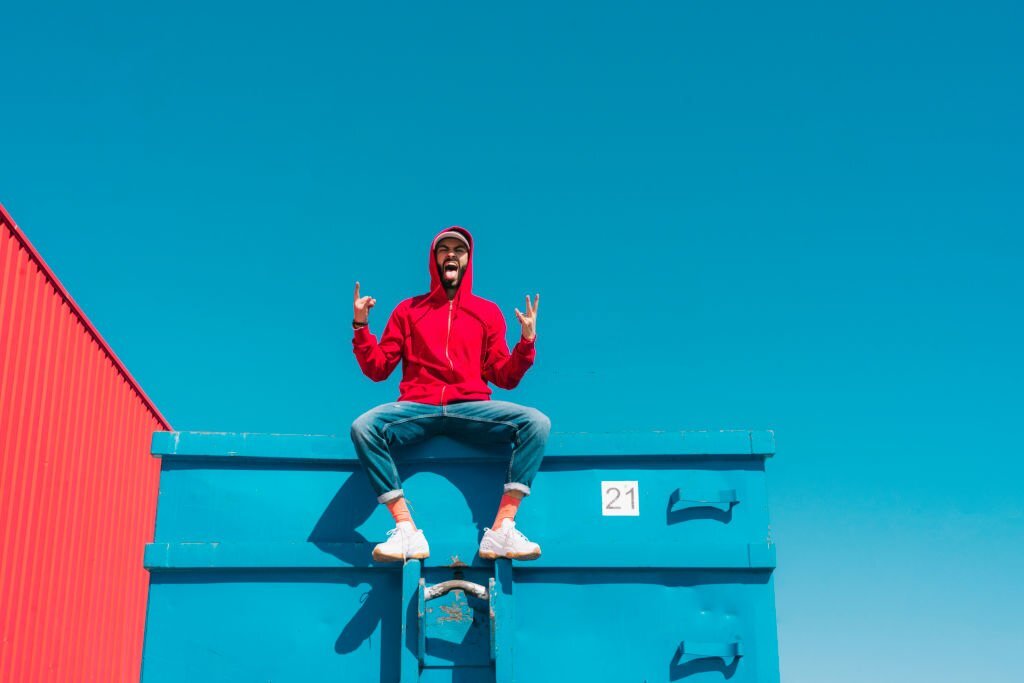 Ludyway | An Easy Guide to Learning How to Make a Custom Hoodie.