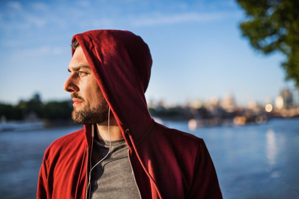 Full-zip hoodie with adjustable ventilation